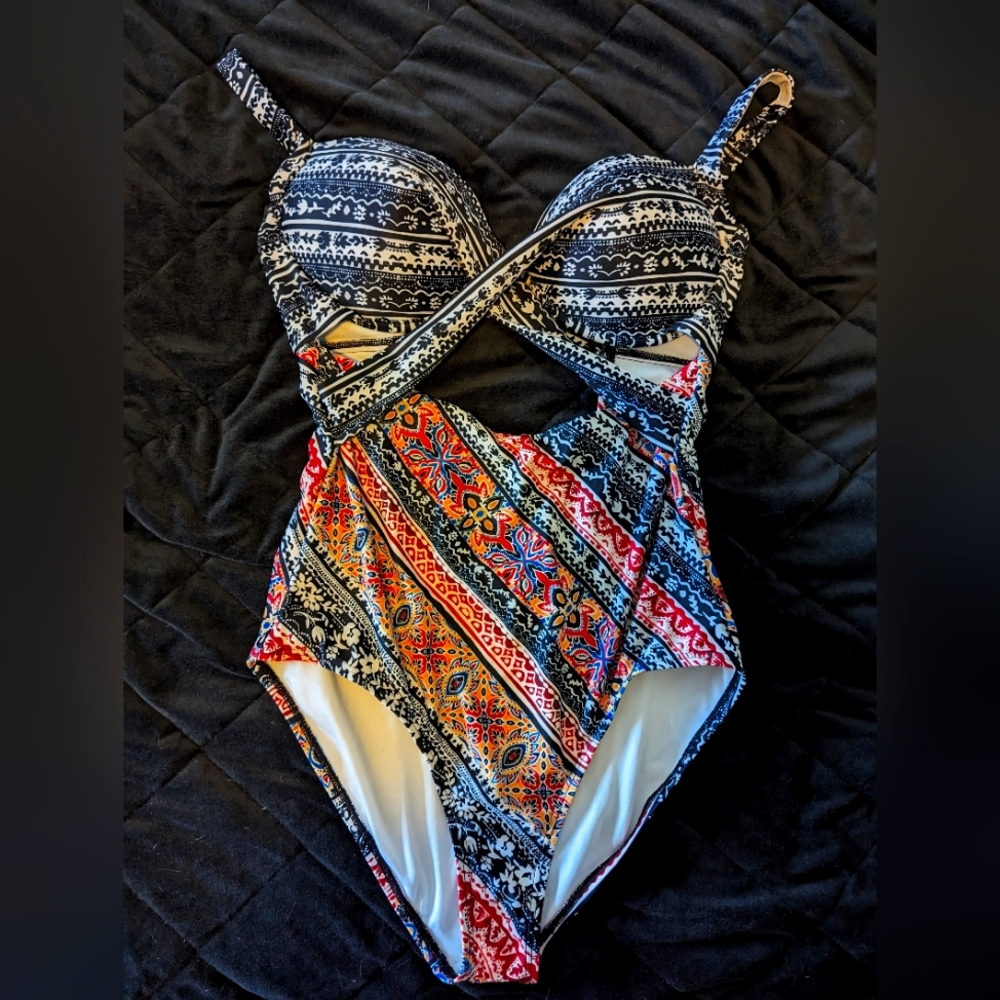 Swimsuits For All One-Piece Underwire Swimsuit